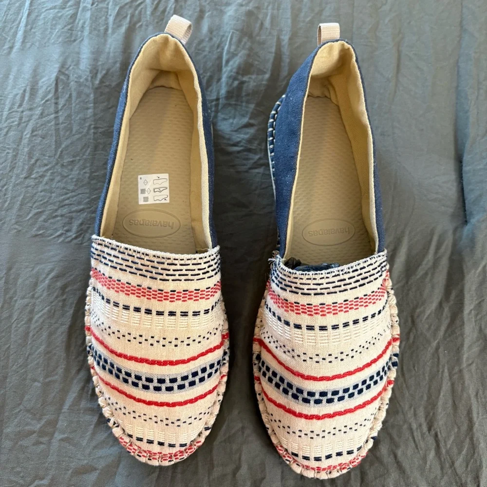 Havaianas Classic Flatform Espadrilles. Size 9.